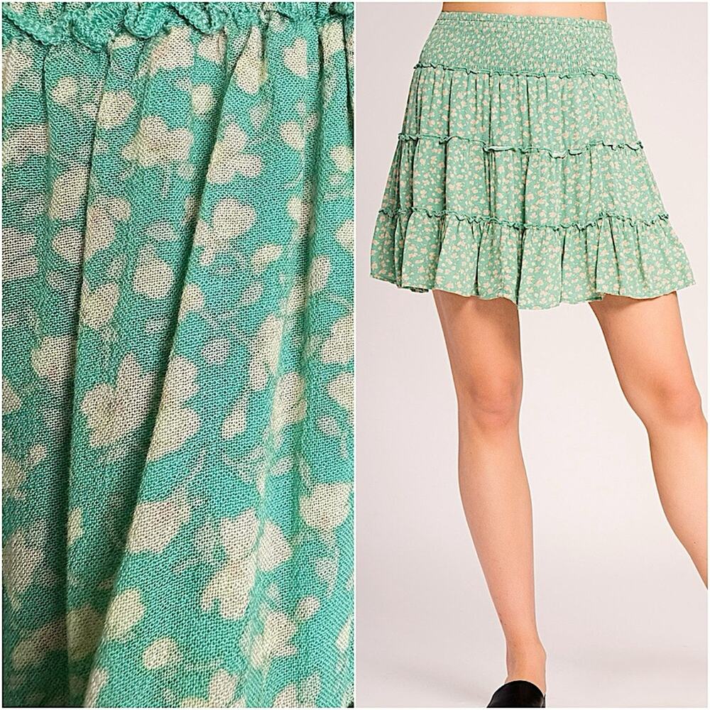 American Eagle Outfitters Green Skater Tiered Mini Skirt Green Cream Medium